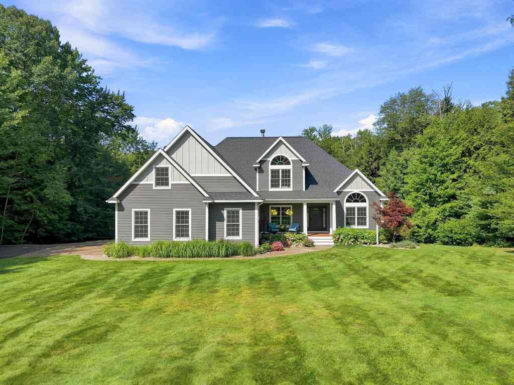 Homes For Sale - 7255 Russ Noble Drive <br/> Traverse City, MI 49685