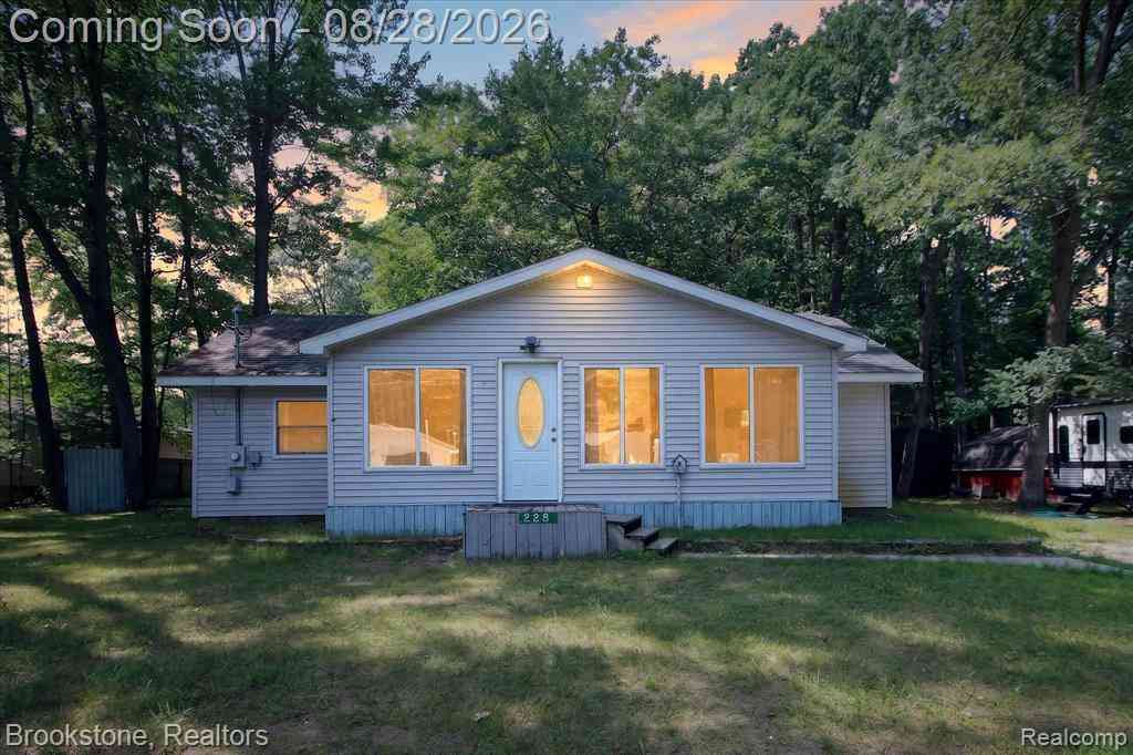 Homes For Sale - 228 Oakdale Drive <br/> Prudenville, MI 48651