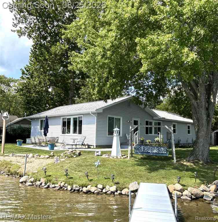Homes For Sale - 350 Dewey Lake Beach <br/> Brooklyn, MI 49230