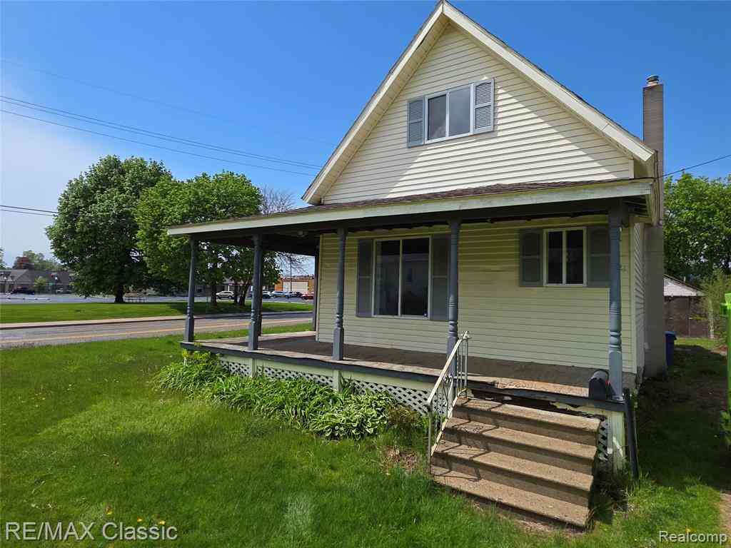 Homes For Sale - 21 Broadway Street <br/> Oakland County, Oxford, MI 48371