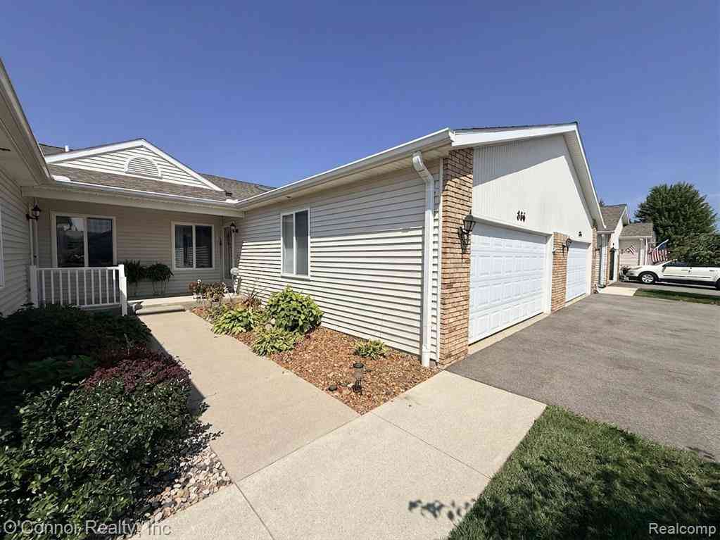 Condo For Sale - 836 Crystal Lane <br/> Marysville, MI 48040