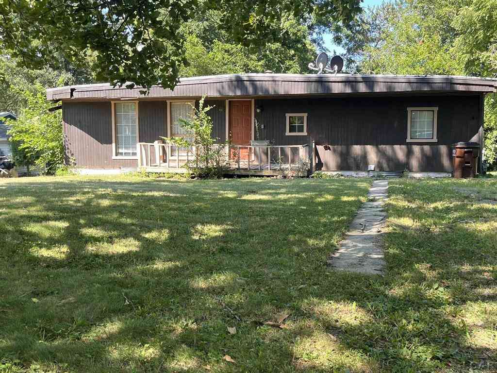 Homes For Sale - 914 Hoch Avenue <br/> Adrian, MI 49221