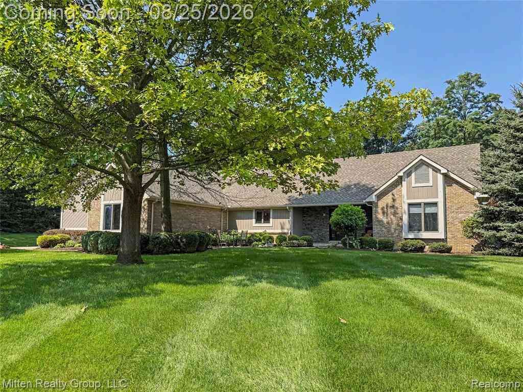 Homes For Sale - 6762 Corrigan Drive <br/> Livingston County, Brighton, MI 48116