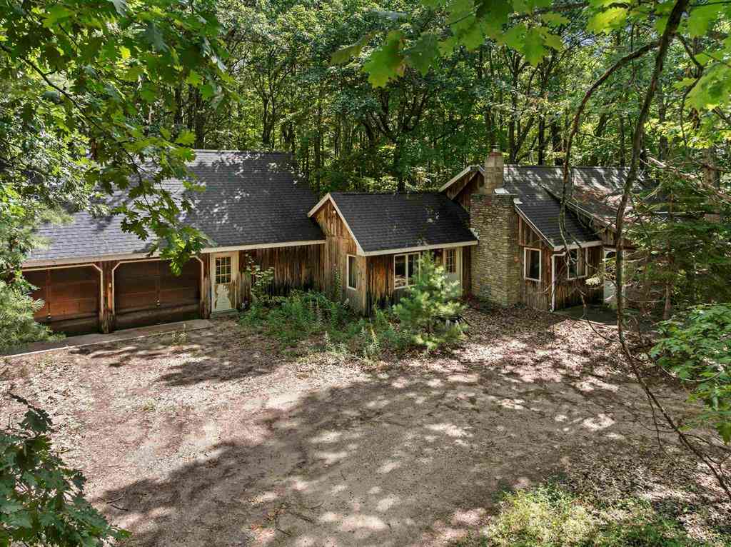 Homes For Sale - 4539 E Sanford Lake <br/> Lake Ann, MI 49650