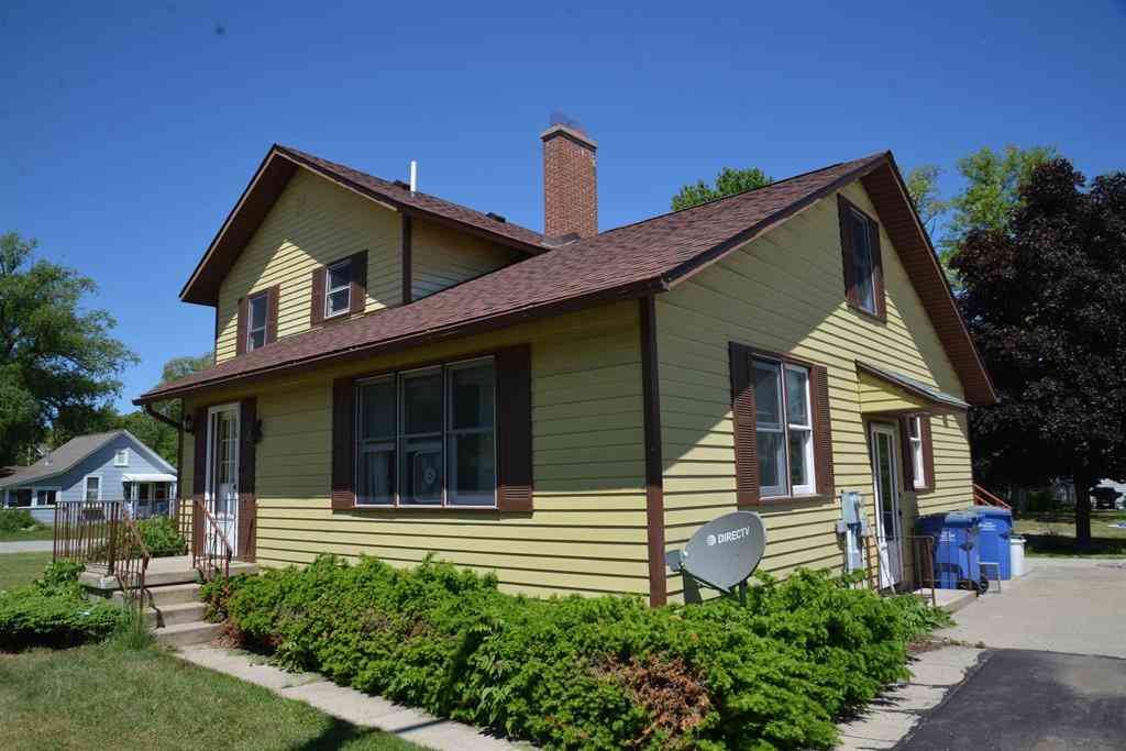 Homes For Sale - 114 W Second Street <br/> Elk Rapids, MI 49629