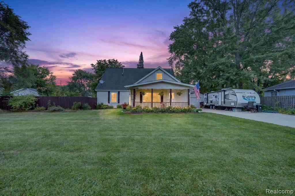 Homes For Sale - 8847 Rosella Street <br/> Wayne County, Taylor, MI 48180
