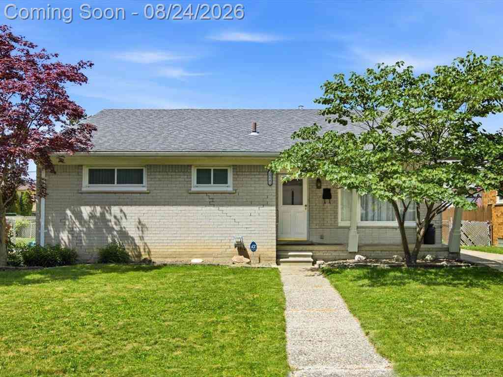 Homes For Sale - 28641 Jahns Drive <br/> Macomb County, Roseville, MI 48066