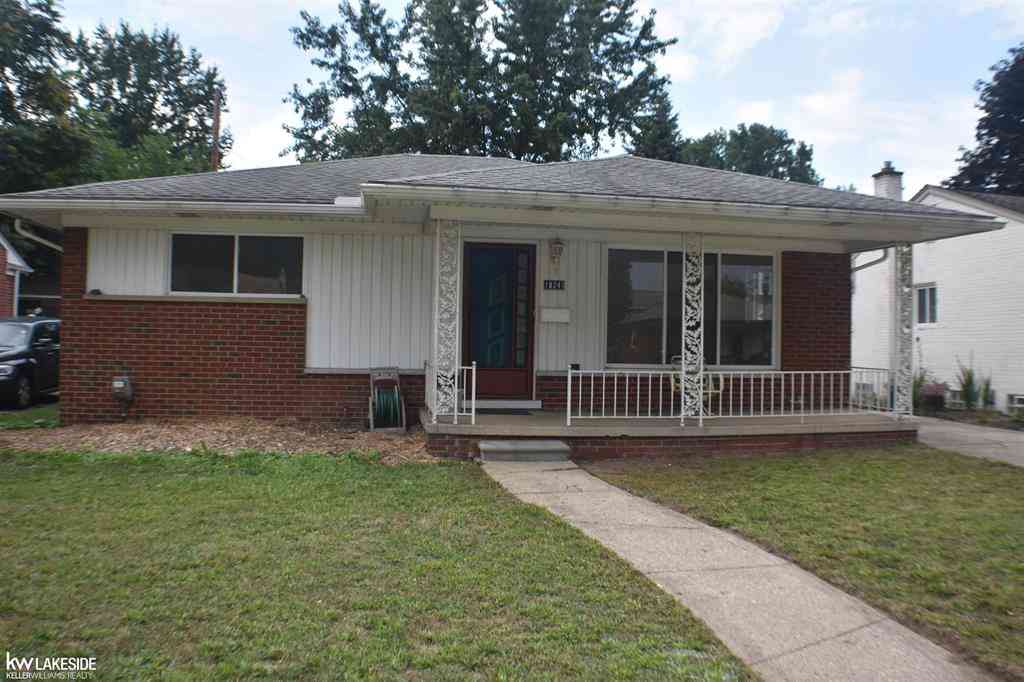 Homes For Sale - 1824 Rowland  <br/> Royal Oak, MI 48067