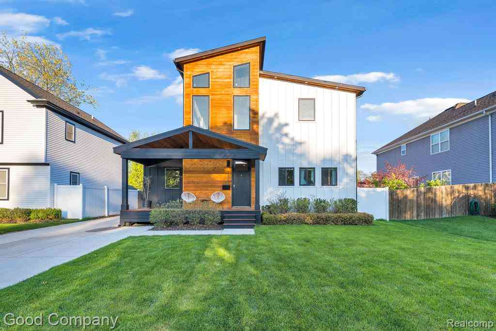 Homes For Sale - 3813 Linwood Avenue <br/> Royal Oak, MI 48073
