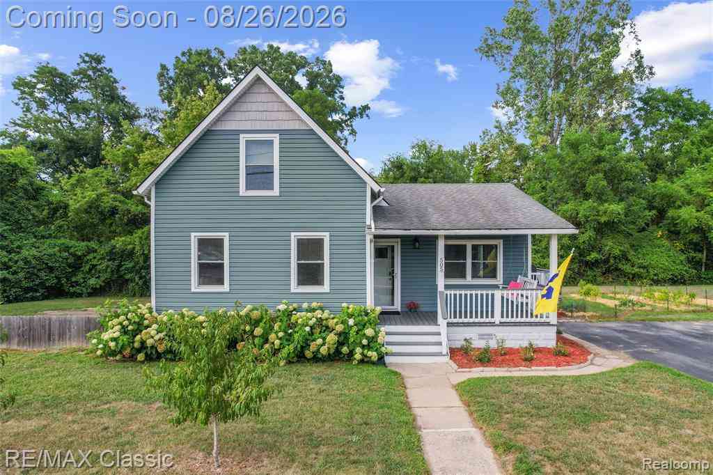 Homes For Sale - 505 E Columbia  <br/> Wayne County, Belleville, MI 48111