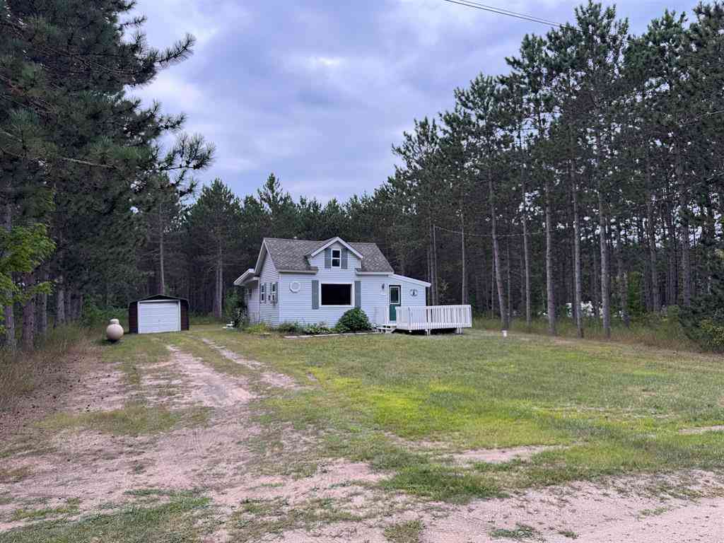 Homes For Sale - 14915 Pauls Place <br/> Benzie County, Beulah, MI 49617