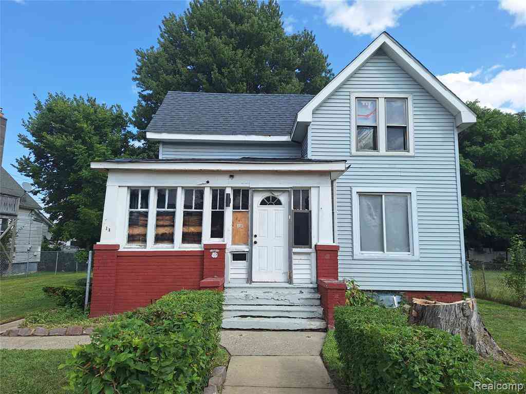 Homes For Sale - 38 Northbound Gratiot Avenue <br/> Mount Clemens, MI 48043