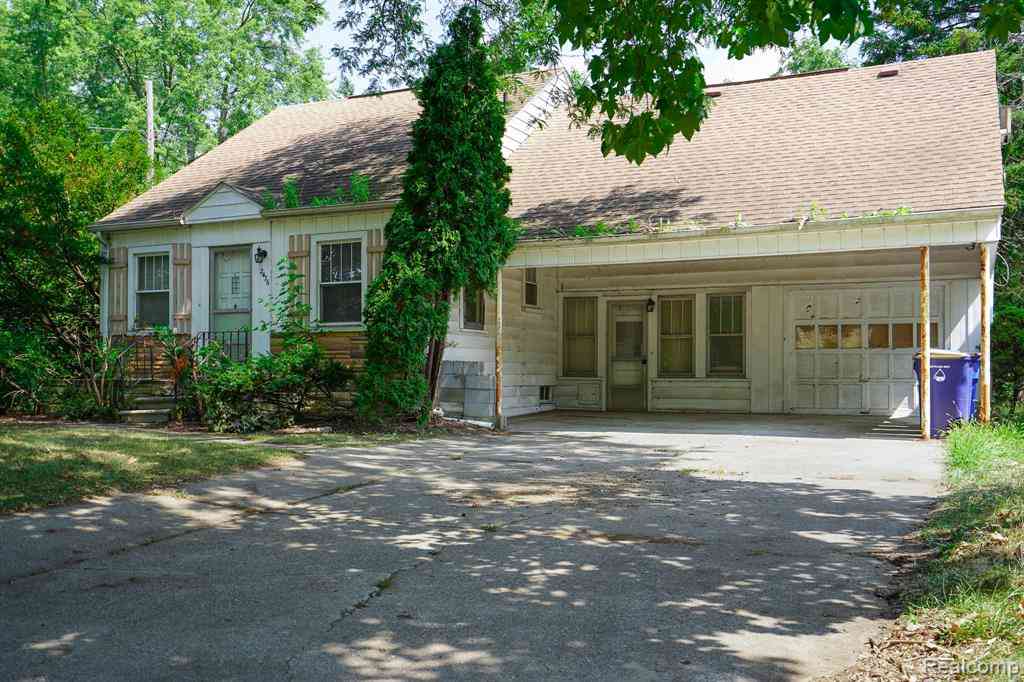 Homes For Sale - 2476 Voorheis Road <br/> Oakland County, Waterford, MI 48328