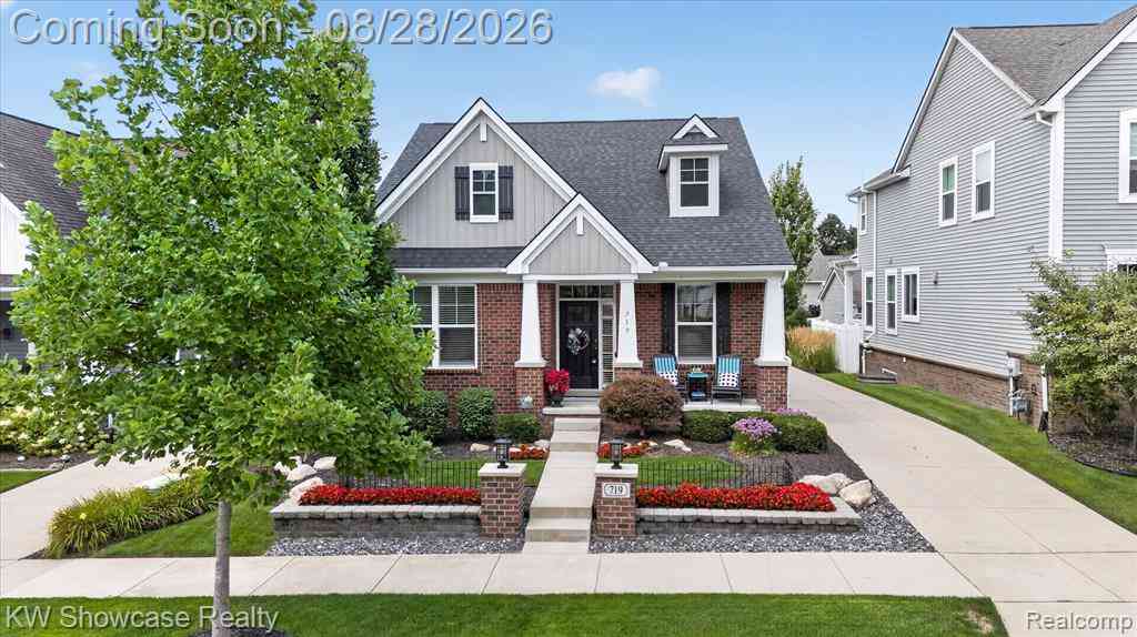 Homes For Sale - 719 Hickory Street <br/> Oakland County, Milford, MI 48381