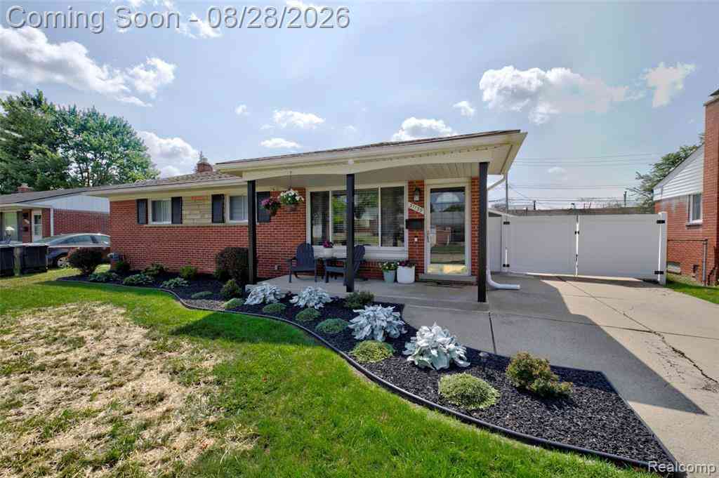 Homes For Sale - 31139 Roycroft Street <br/> Livonia, MI 48154