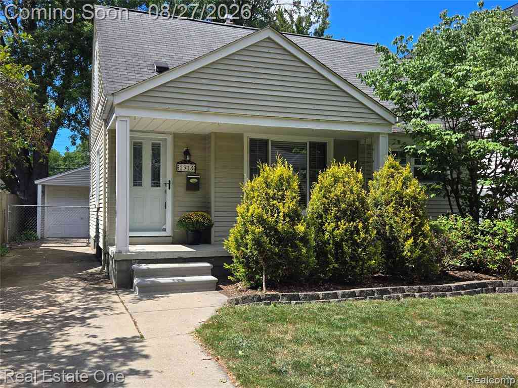 Homes For Sale - 1318 Cherokee Avenue <br/> Royal Oak, MI 48067