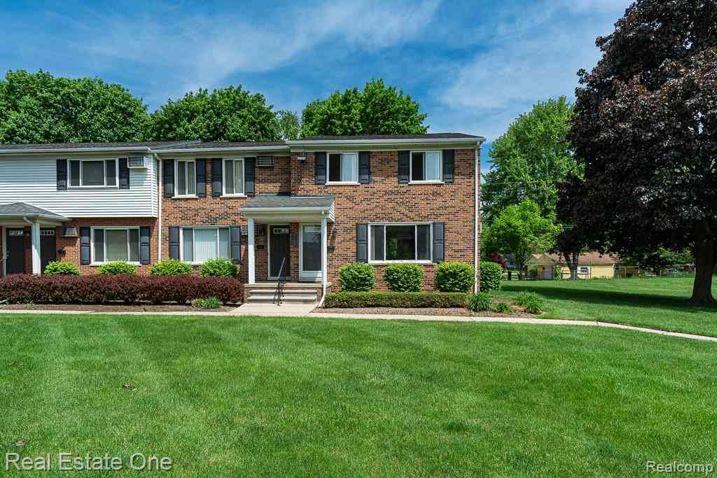 Condo For Rent - 1147 Tienken Court <br/> Rochester, MI 48306