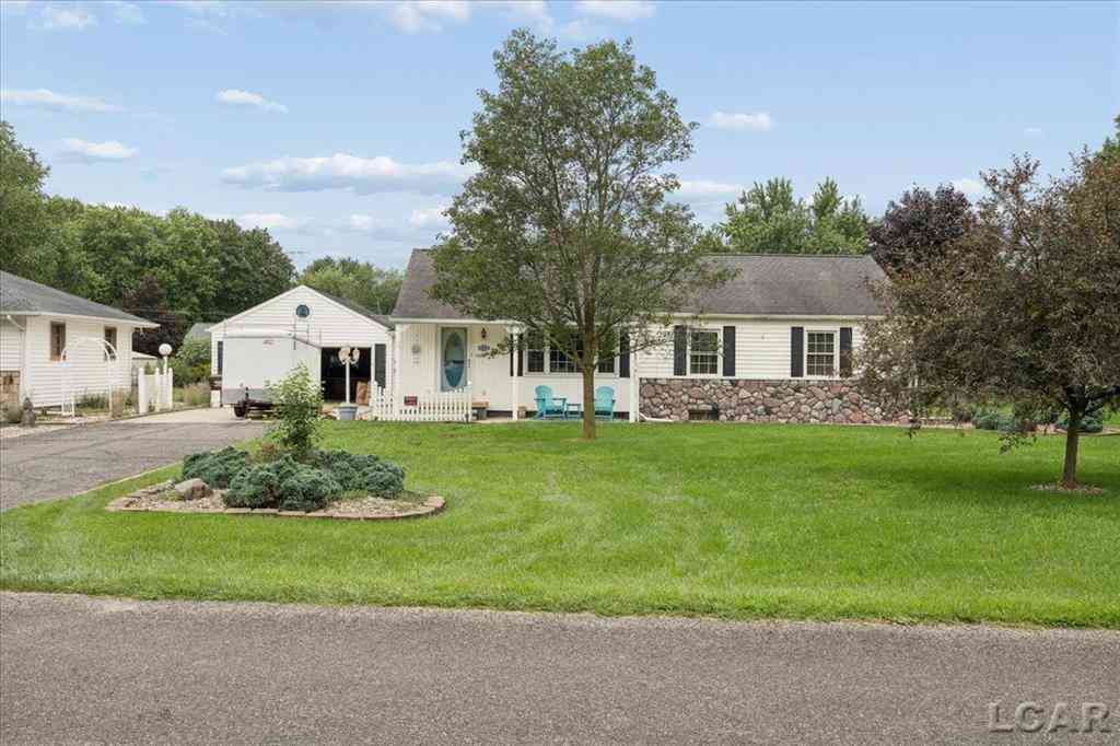 Homes For Sale - 2334 Sunset Lane <br/> Adrian, MI 49221
