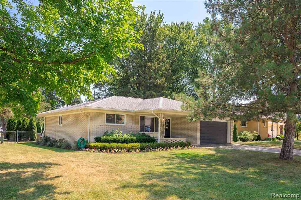 Homes For Sale - 42460 Hanks Lane <br/> Sterling Heights, MI 48314