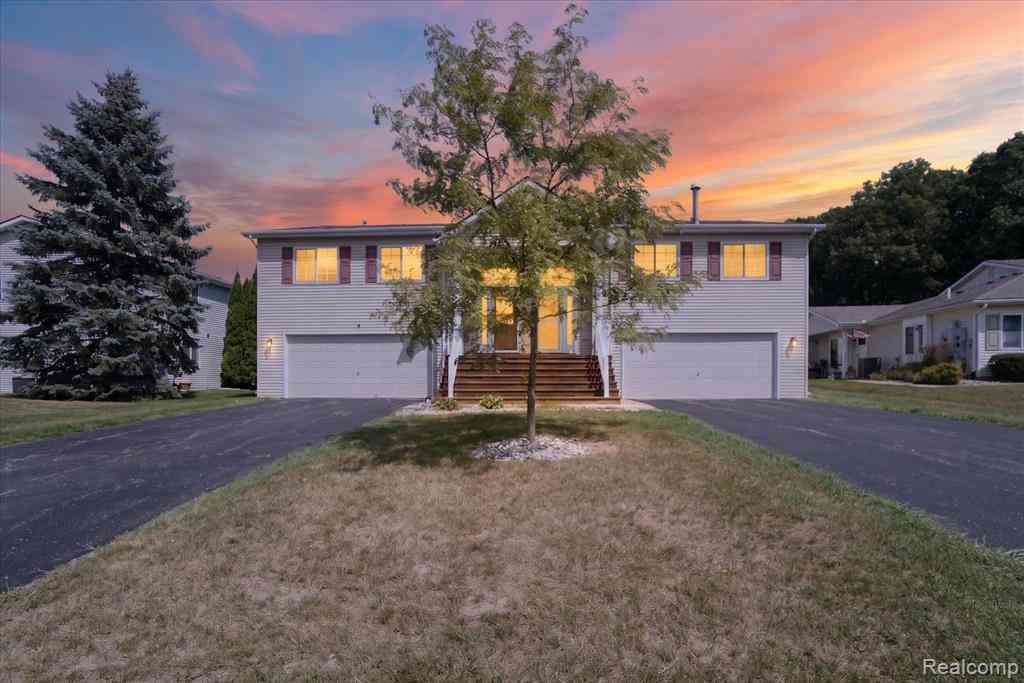 Condo For Sale - 9515 Timber Ridge Drive <br/> Genesee County, Grand Blanc, MI 48439