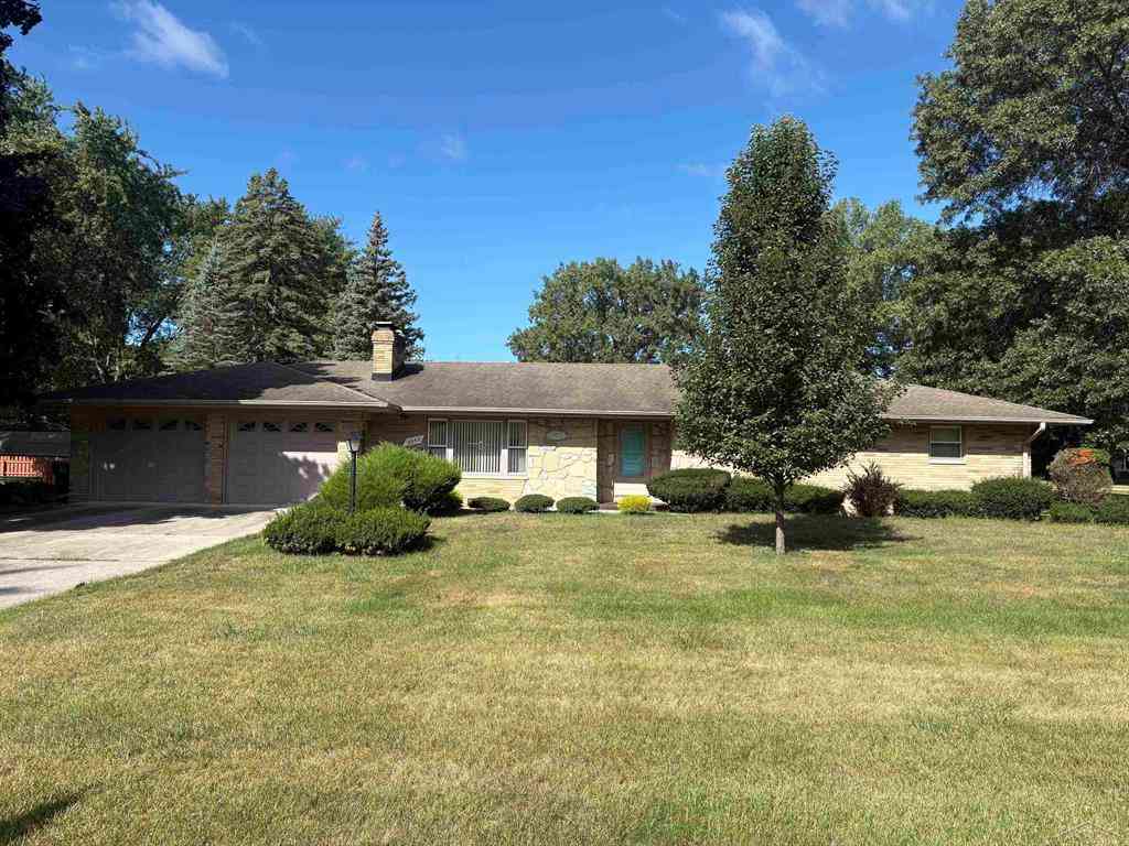Homes For Sale - 3055 W Navaho Trail Drive <br/> Saginaw County, Saginaw, MI 48626
