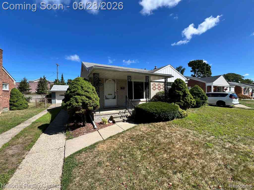 Homes For Sale - 29636 Orangelawn Street <br/> Livonia, MI 48150