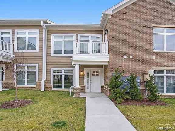 Condo For Sale - 606 Boardwalk Lane <br/> Washtenaw County, Dexter, MI 48130