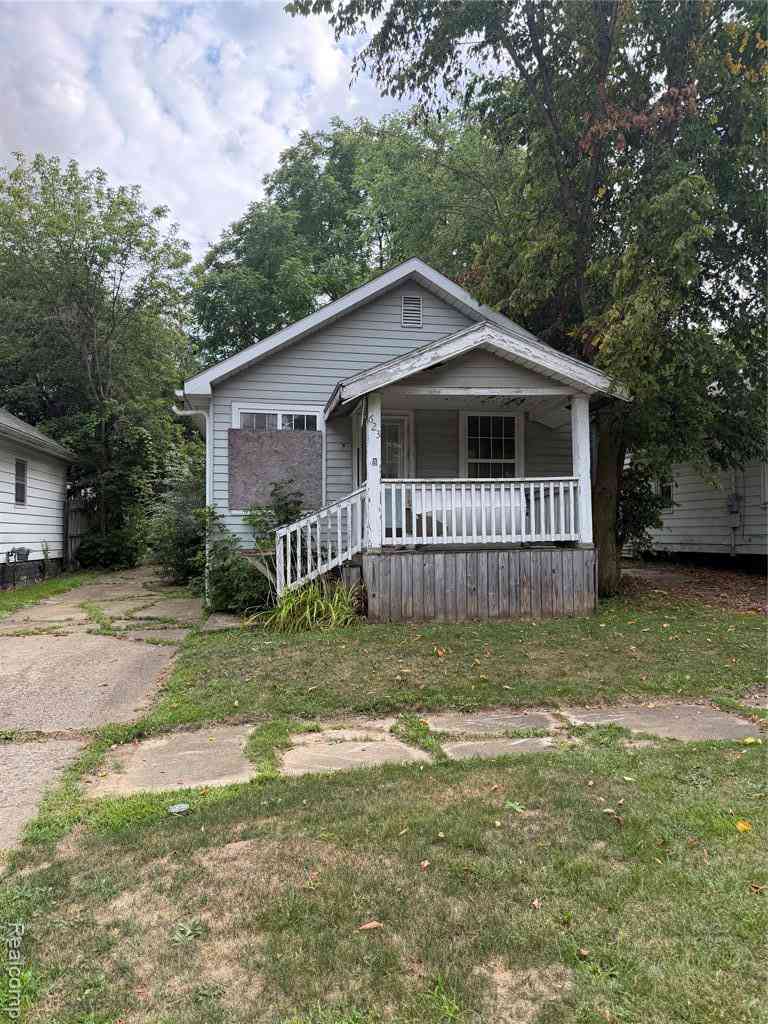 Homes For Sale - 623 Victoria Avenue <br/> Genesee County, Flint, MI 48507