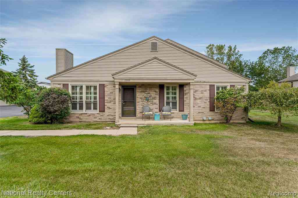 Condo For Sale - 13980 Watersway Drive <br/> Wayne County, Gibraltar, MI 48173