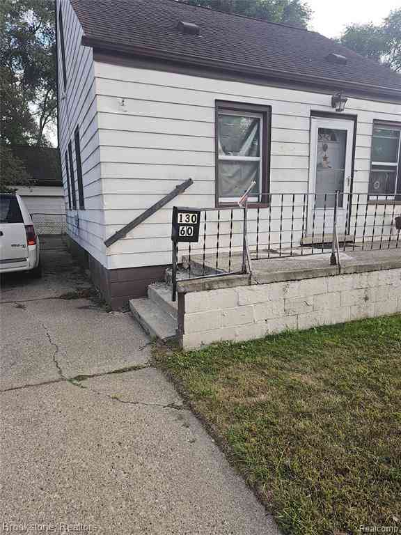 Homes For Rent - 13060 Georgiana Avenue <br/> Warren, MI 48089