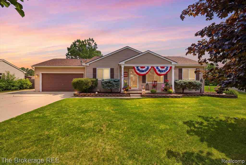 Homes For Sale - 9484 Sandy Hollow Lane <br/> Genesee County, Davison, MI 48423