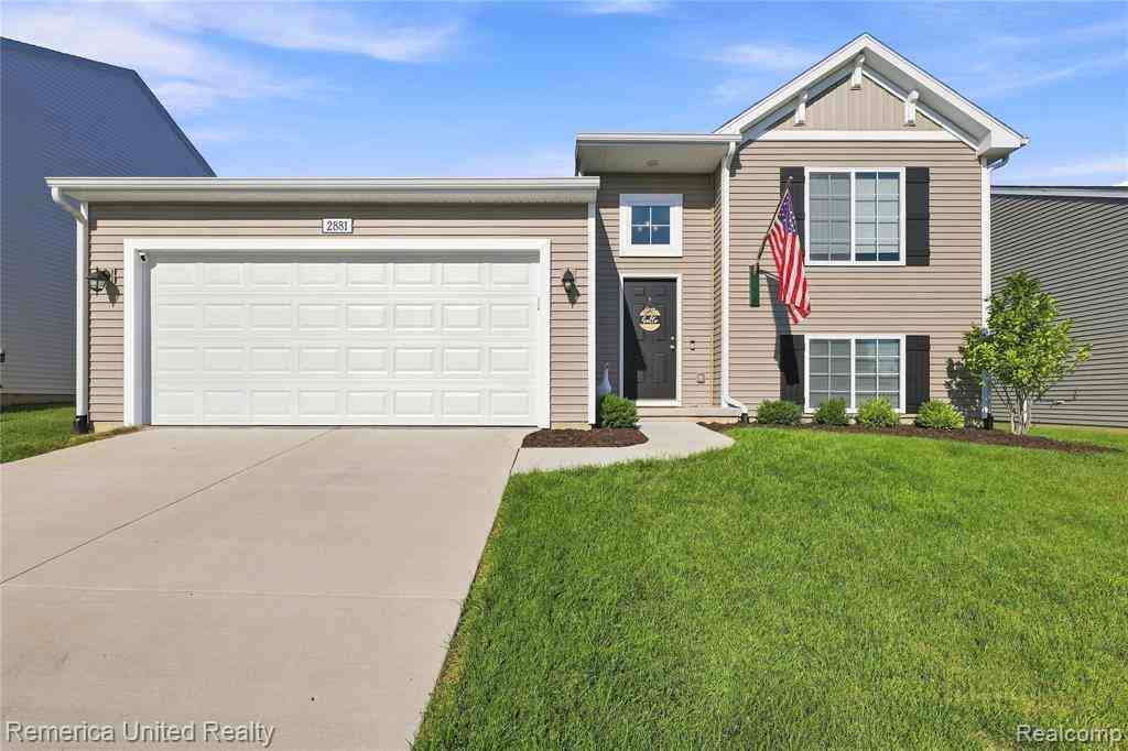 Homes For Sale - 2881 Jordan River Drive <br/> Fowlerville, MI 48836