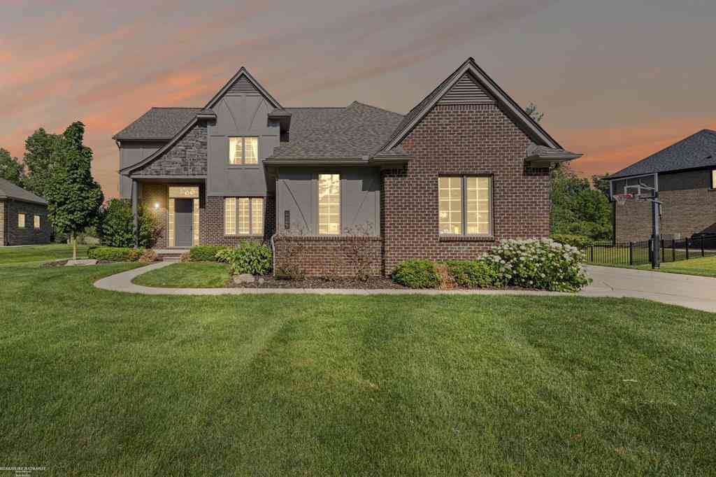 Homes For Sale - 68242 Lake Angela Pointe Street <br/> Richmond, MI 48062
