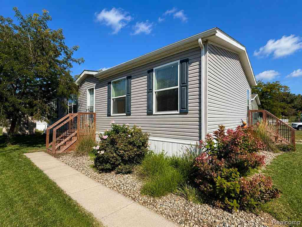 Homes For Sale - 170 Newbury  <br/> Adrian, MI 49221