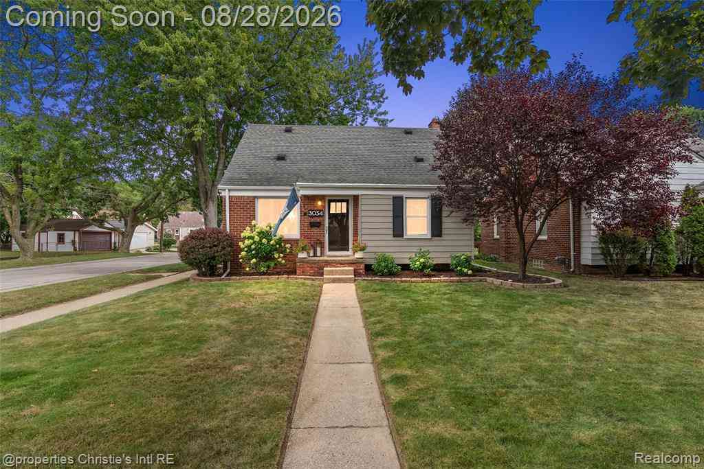 Homes For Sale - 3034 Ferris Avenue <br/> Royal Oak, MI 48073