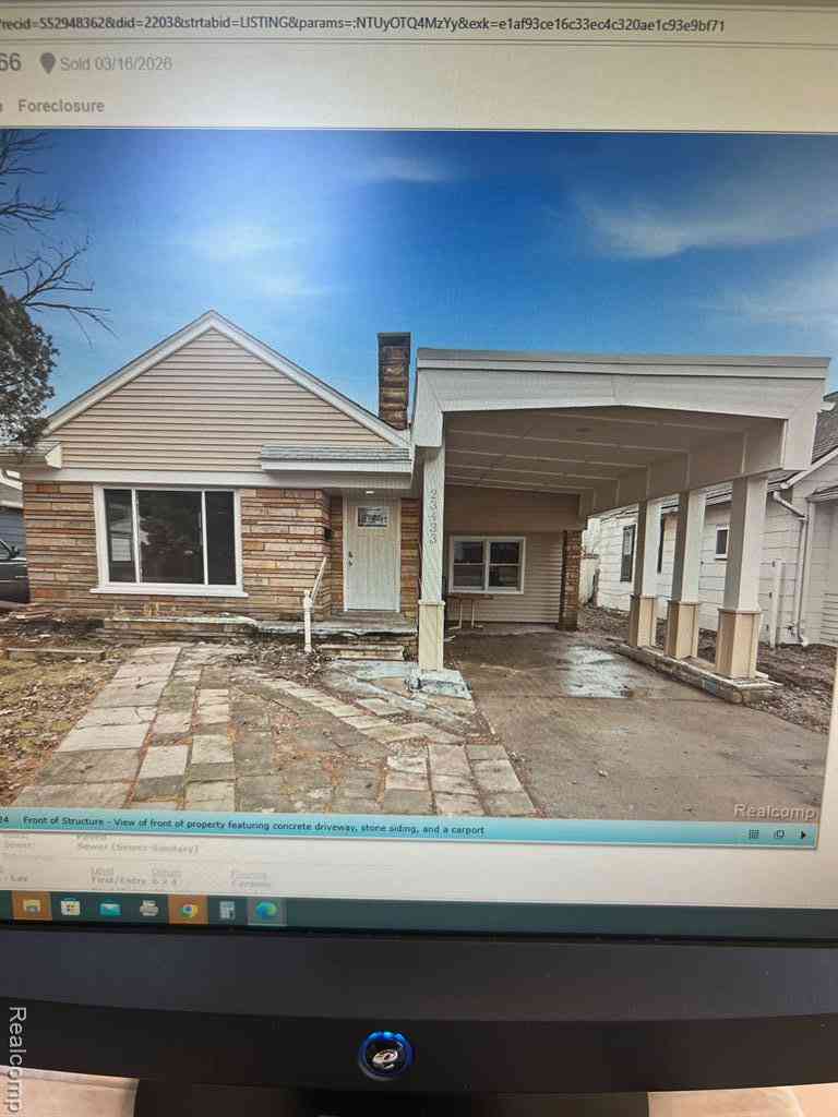Homes For Sale - 23433 Carlisle Avenue <br/> Oakland County, Hazel Park, MI 48030