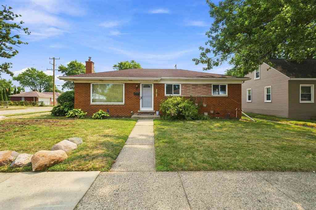 Homes For Sale - 24306 Rosalind Avenue <br/> Eastpointe, MI 48021
