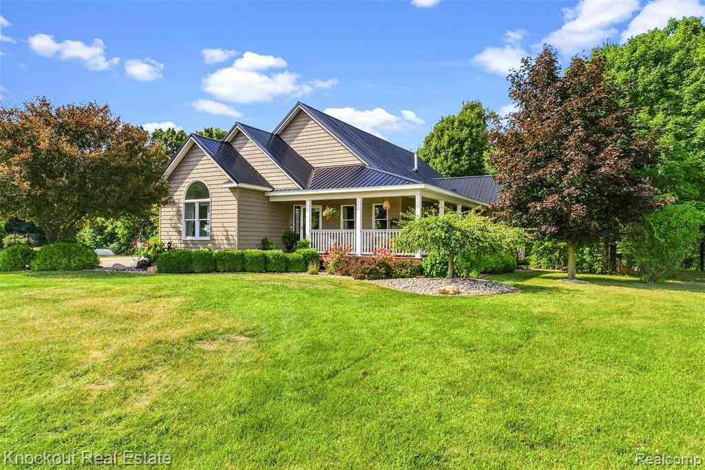 Homes For Sale - 7578 Waters Edge Drive <br/> Tuscola County, Vassar, MI 48768