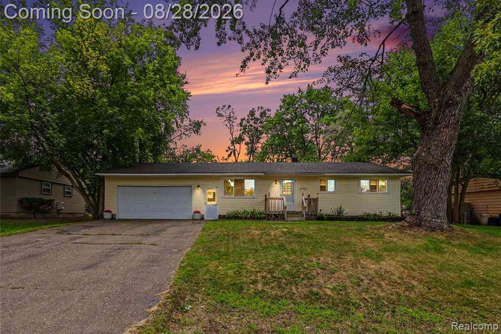 Homes For Sale - 3376 Chalice Road <br/> Oakland County, Lake Orion, MI 48359
