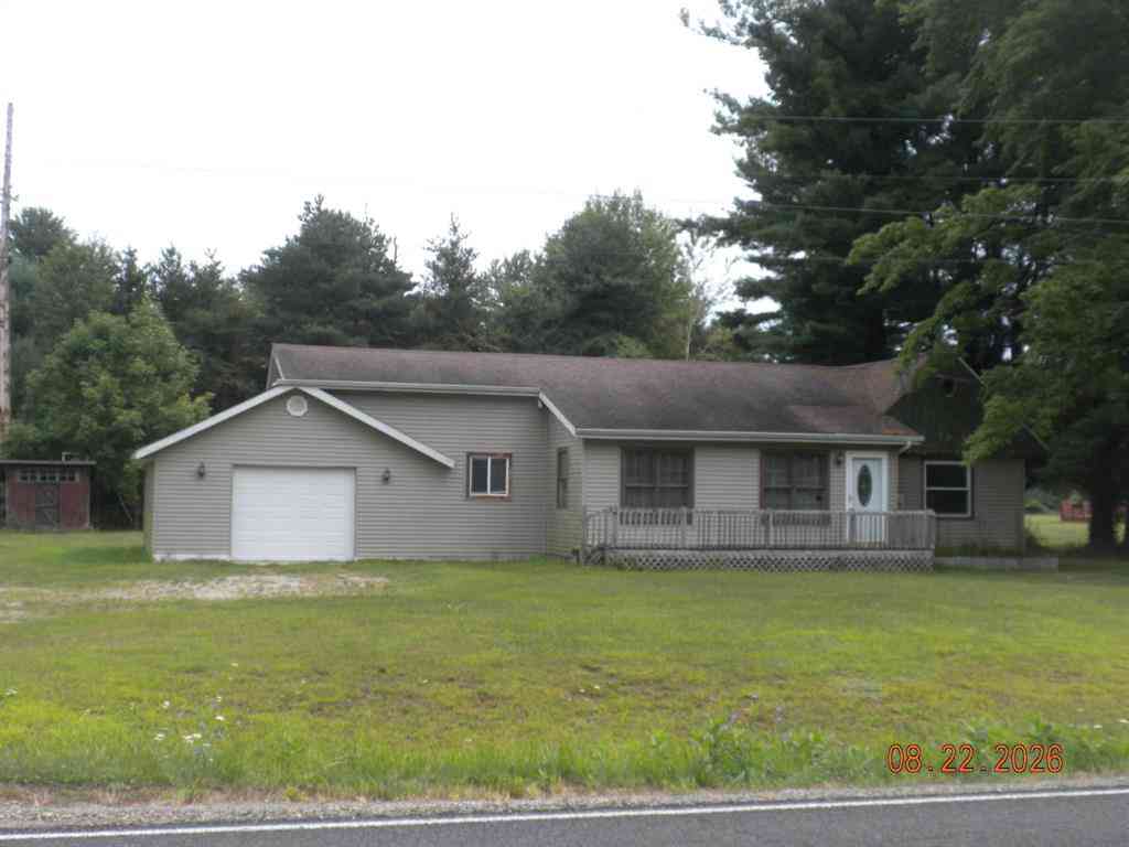 Homes For Sale - 8015 Vassar Road <br/> Tuscola County, Millington, MI 48746