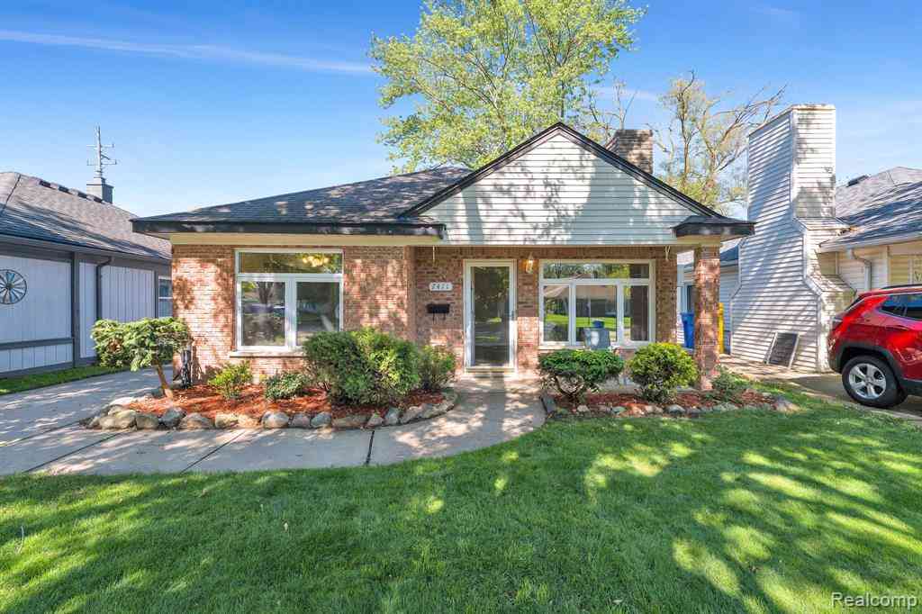Homes For Sale - 7411 N Vernon Street <br/> Dearborn Heights, MI 48127