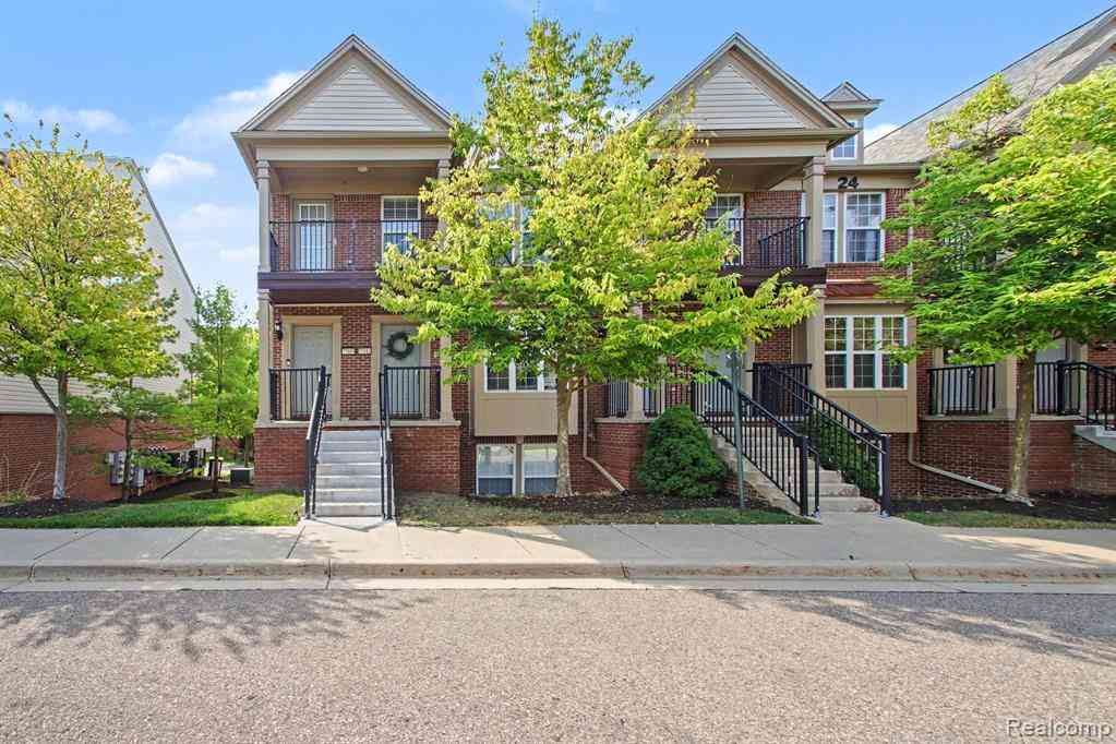Condo For Rent - 27909 Hopkins Drive <br/> Novi, MI 48377