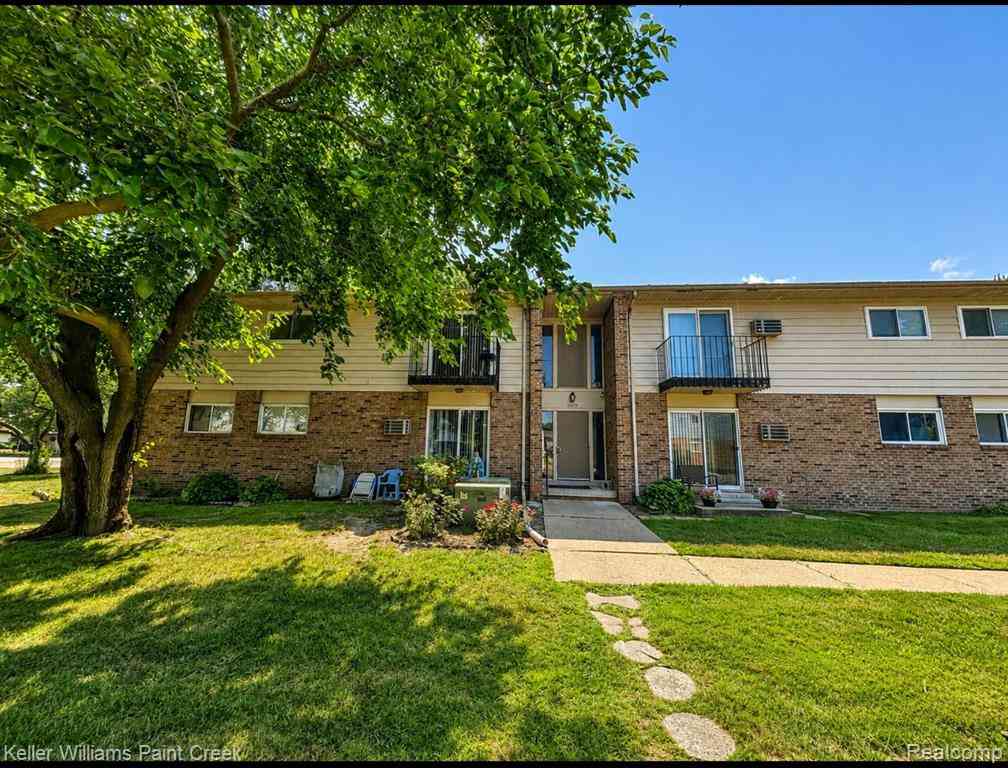 Condo For Rent - 31577 Fraser Drive <br/> Fraser, MI 48026