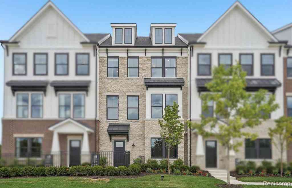 Condo For Sale - 44020 Oakmont Drive <br/> Wayne County, Plymouth, MI 48170