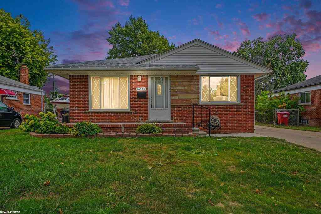Homes For Sale - 26740 Barbara Street <br/> Roseville, MI 48066