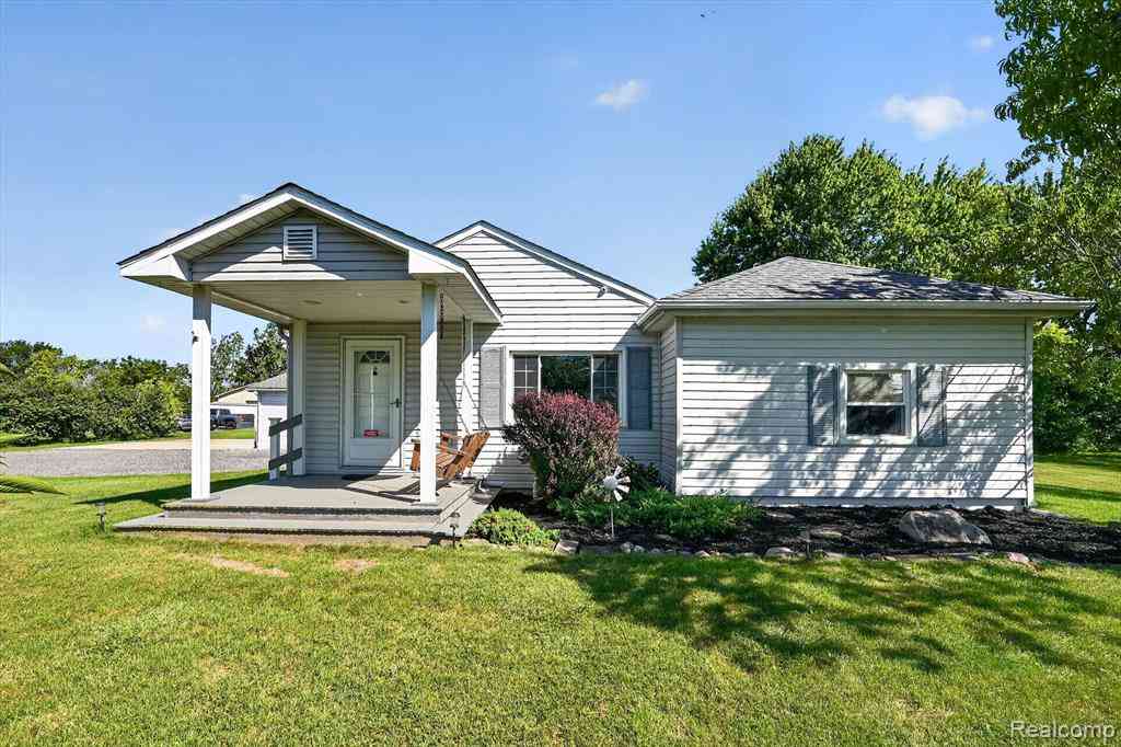 Homes For Sale - 3639 Carleton Rockwood Road <br/> Monroe County, South Rockwood, MI 48179