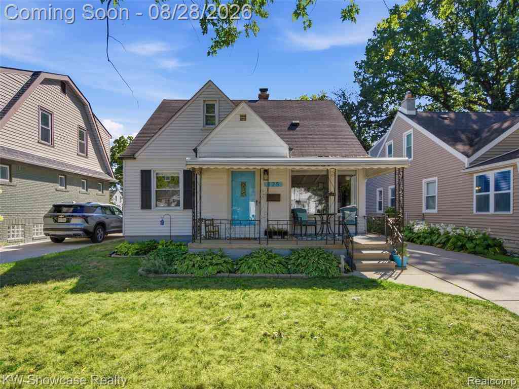 Homes For Sale - 125 S Edgeworth Avenue <br/> Royal Oak, MI 48067