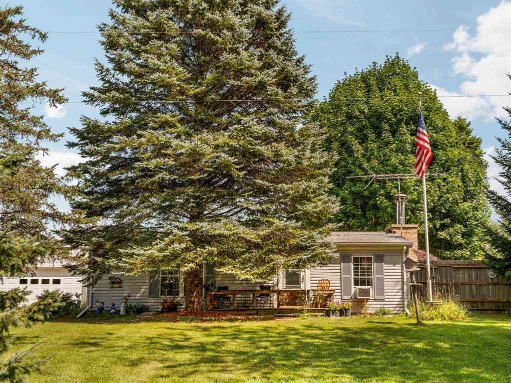 Homes For Sale - 8645 Rahe Road <br/> Grand Traverse County, Kingsley, MI 49648