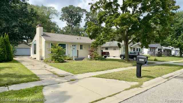 Homes For Sale - 3321 Pine Grove Avenue <br/> Port Huron, MI 48060