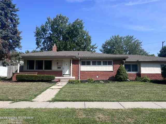 Homes For Sale - 22633 E Schafer Street <br/> Clinton Township, MI 48035